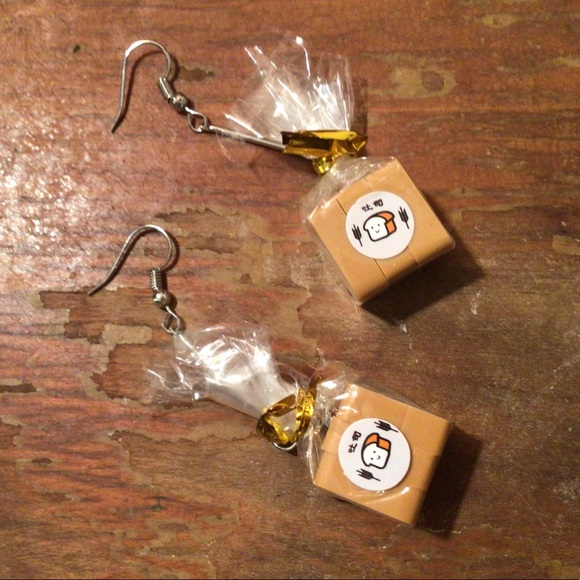 Bread earrings hanging silver novelty gift food - Picture 5 of 7